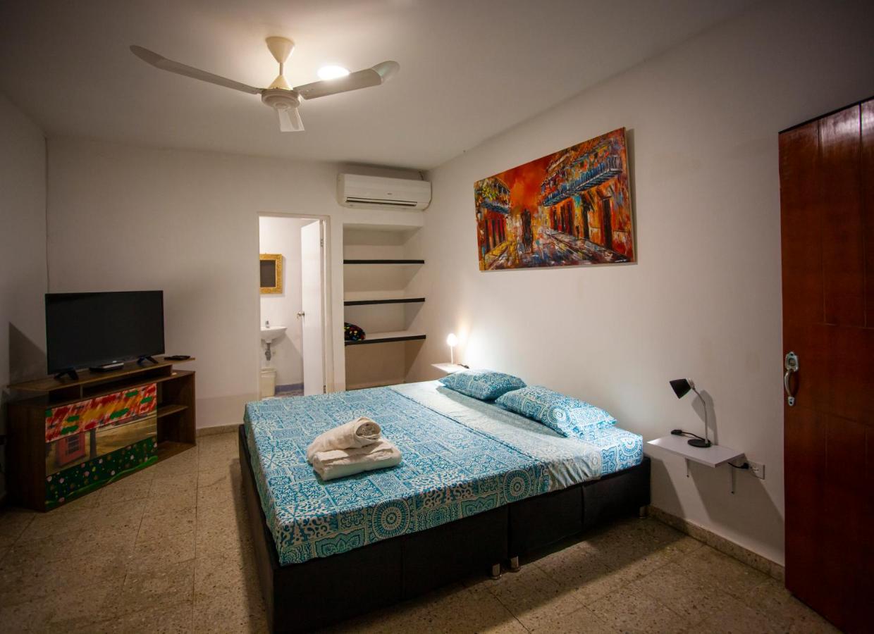 Hostal El Bando Cartagène Extérieur photo